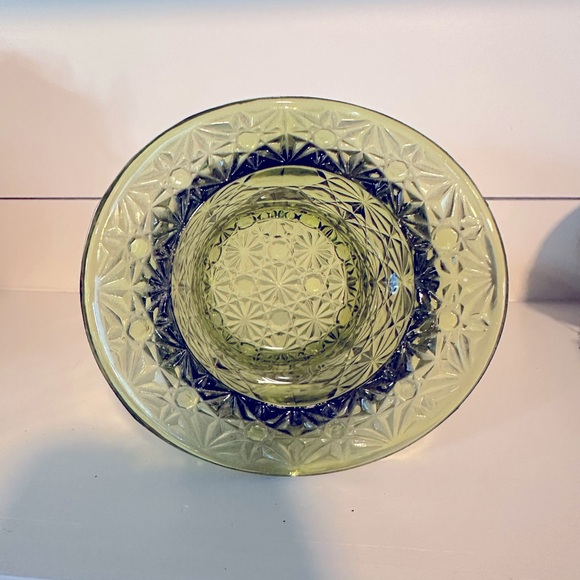 Fenton Colonial Green Glass Daisy and Button Top Hat Trinket Dish Vase - Picture 3 of 11